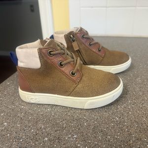 Toddler size 9 UGG boot